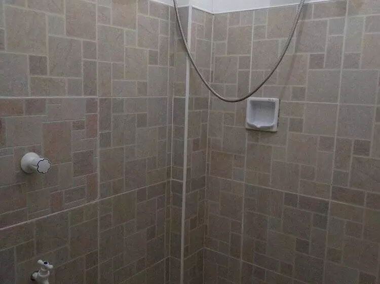 호텔 Chiisai Natsu Resort Panglao