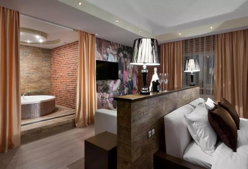 Hotelli De Gaulle Boutique
