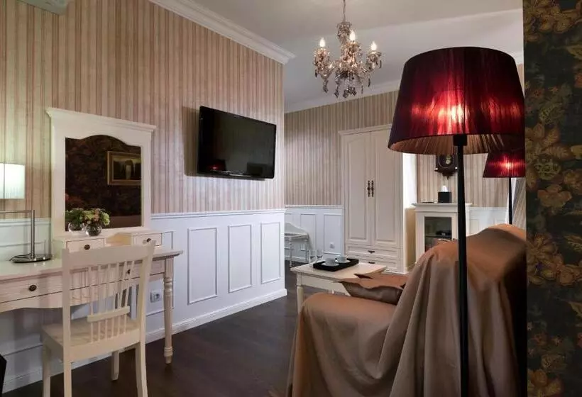 Hotelli De Gaulle Boutique