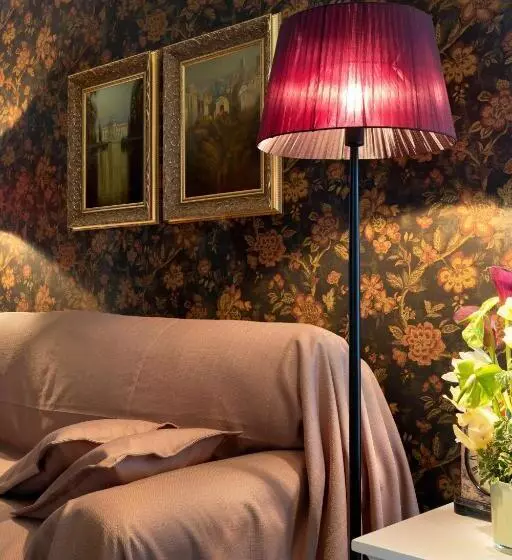 Hotelli De Gaulle Boutique