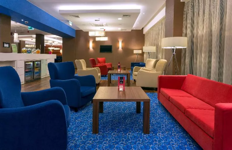 בית מלון כפרי Hampton By Hilton Gdansk Airport