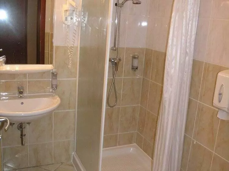 هتل Krek Superior