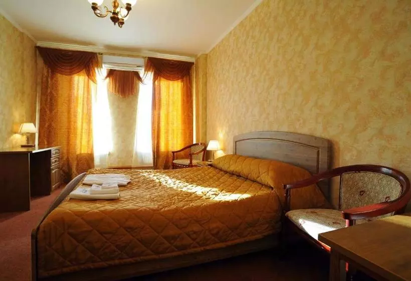 Отель Lermontov