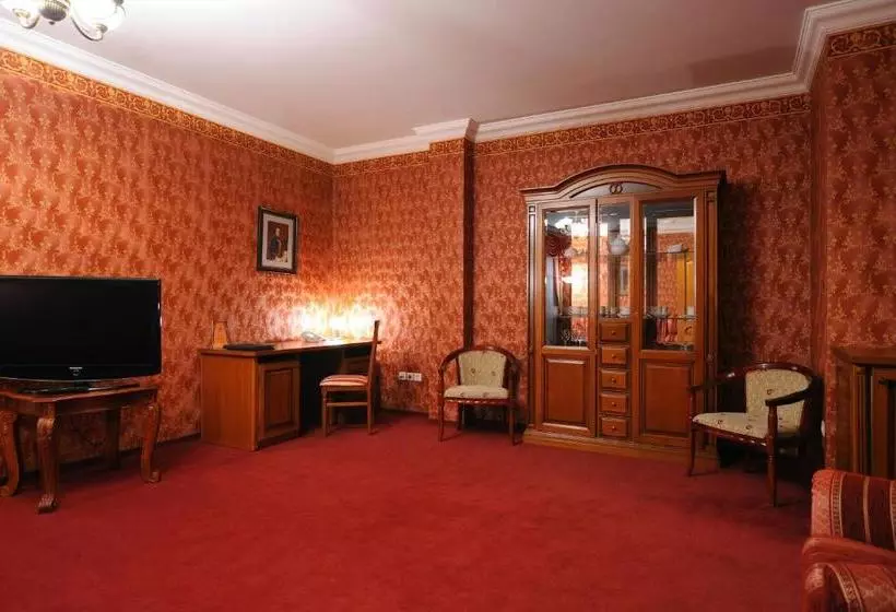 Отель Lermontov