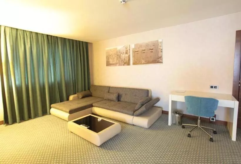 Nevali Hotel & Convention Center