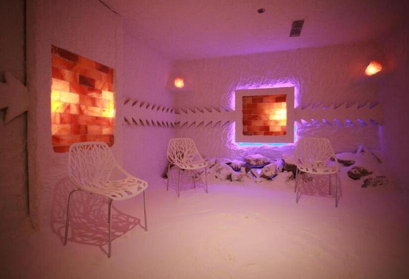 Nevali Hotel & Convention Center