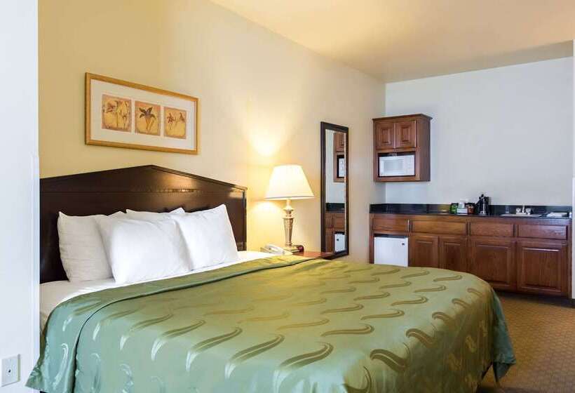 فندق Quality Inn & Suites Alma   Fort Smith Northeast