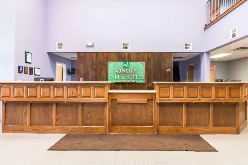 호텔 Quality Inn & Suites Alma   Fort Smith Northeast