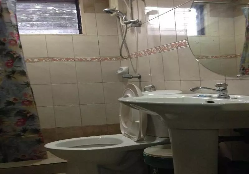 هتل Sabina Suites