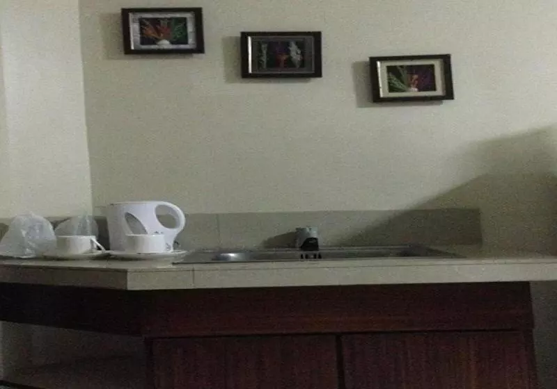 هتل Sabina Suites