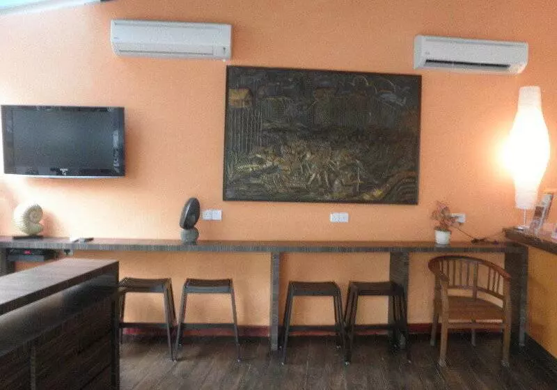 Hotelli Spot On 89698 Budget Inn