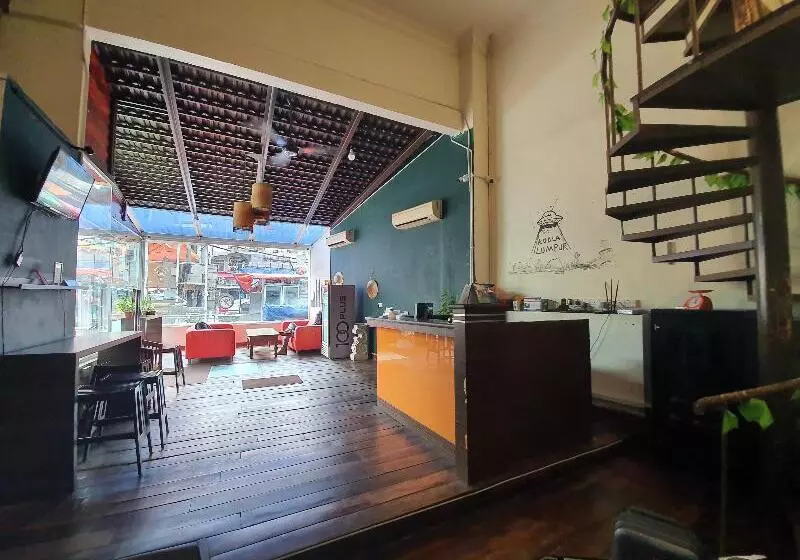 Hotelli Spot On 89698 Budget Inn