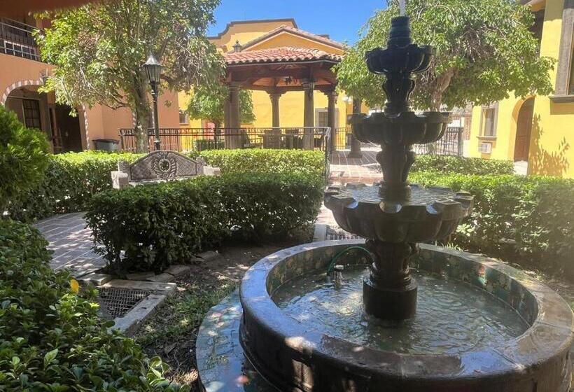 فندق Suites El Paseo