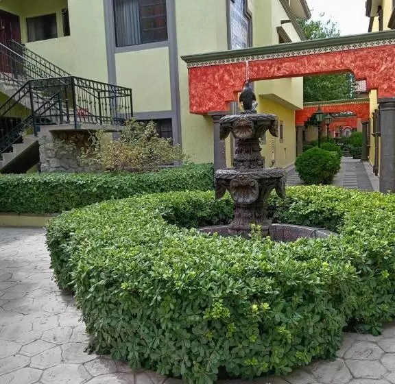 هتل Suites El Paseo