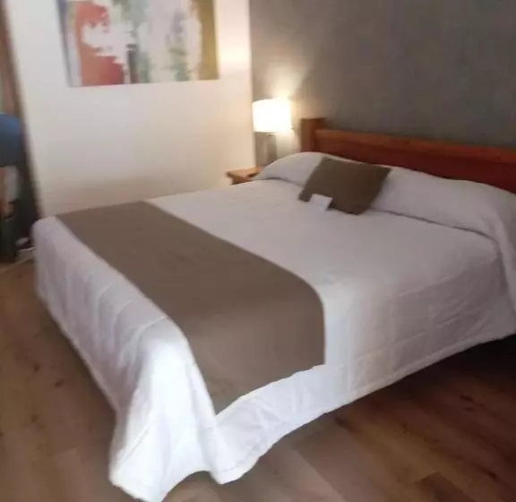 هتل Suites El Paseo