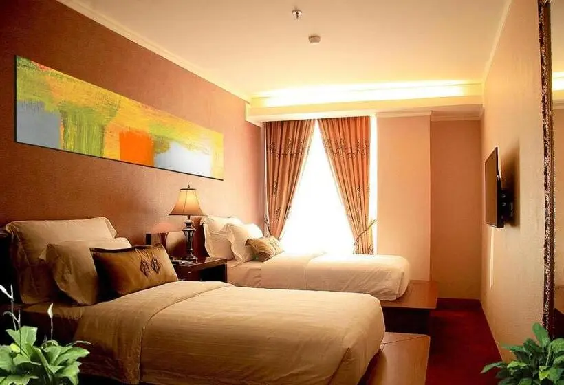 Lion Hotel & Plaza