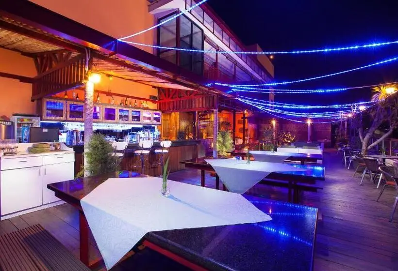 Lion Hotel & Plaza