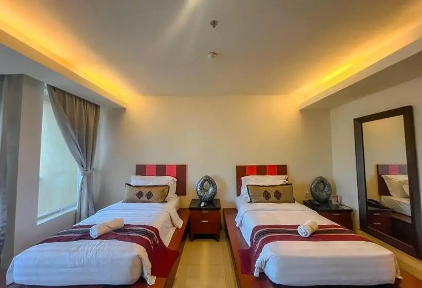 Lion Hotel & Plaza