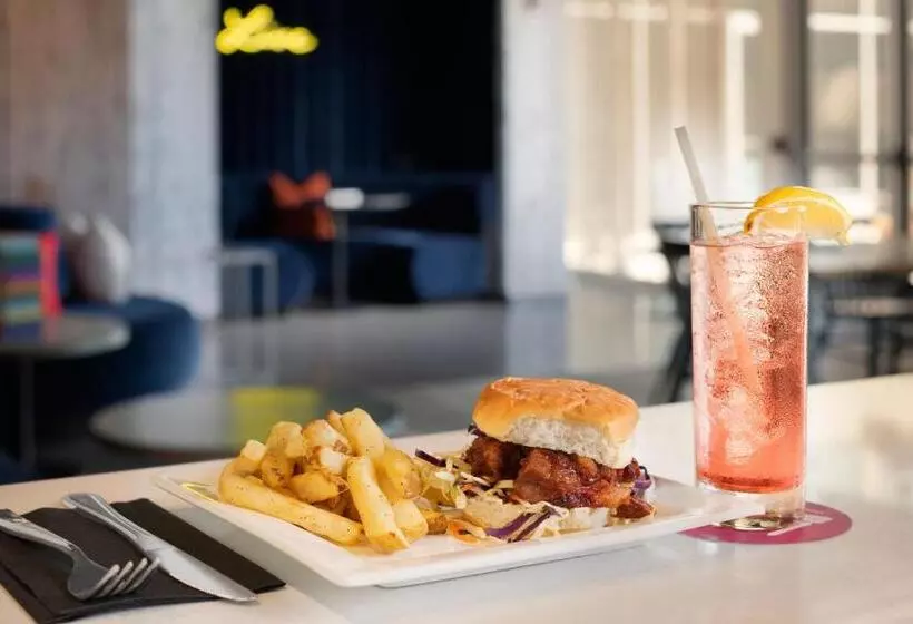 هتل Aloft Oklahoma City Quail Springs