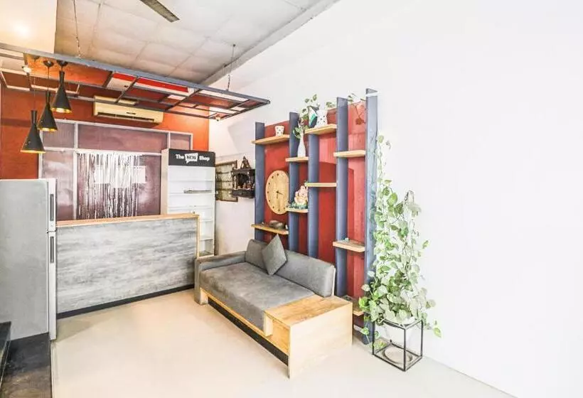 ホテル Avni Residency By Oyo Rooms
