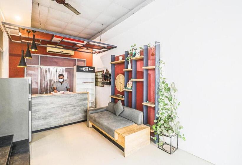 בית מלון כפרי Avni Residency By Oyo Rooms