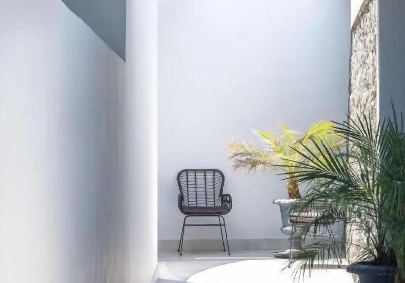 Hotelli Karat Suites