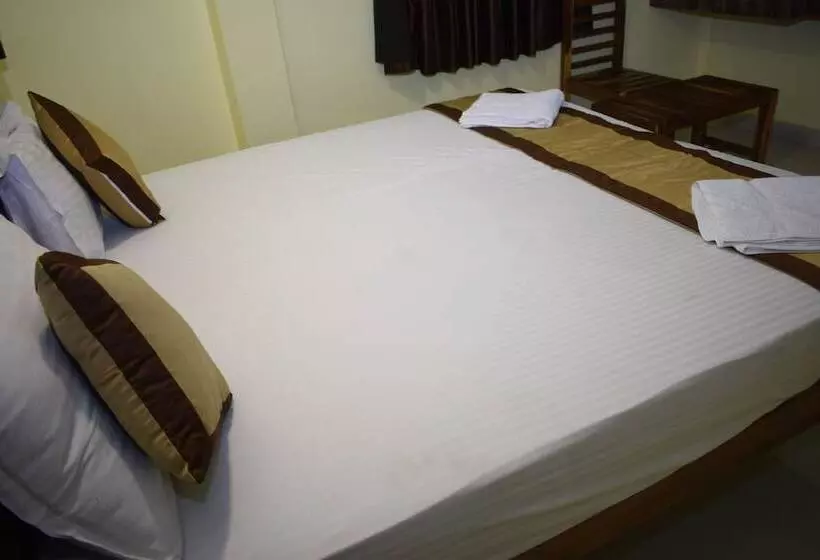 Hotelli Rani And Rani Residency