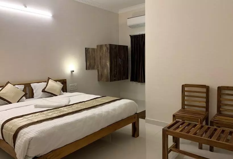 Hotelli Rani And Rani Residency