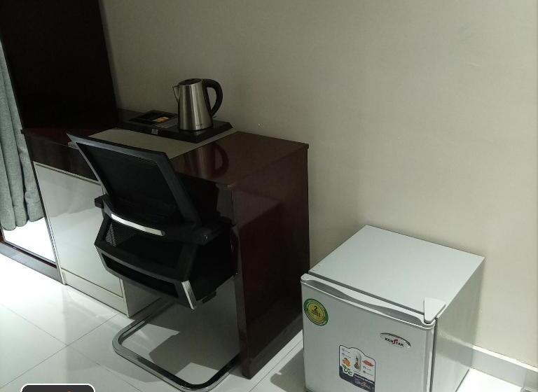 Nevada Hotel And Suites