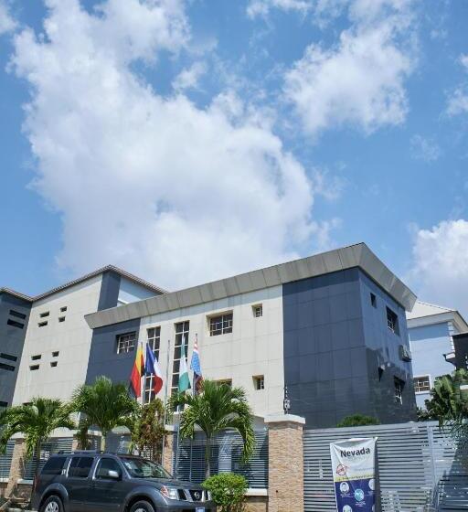 Nevada Hotel And Suites