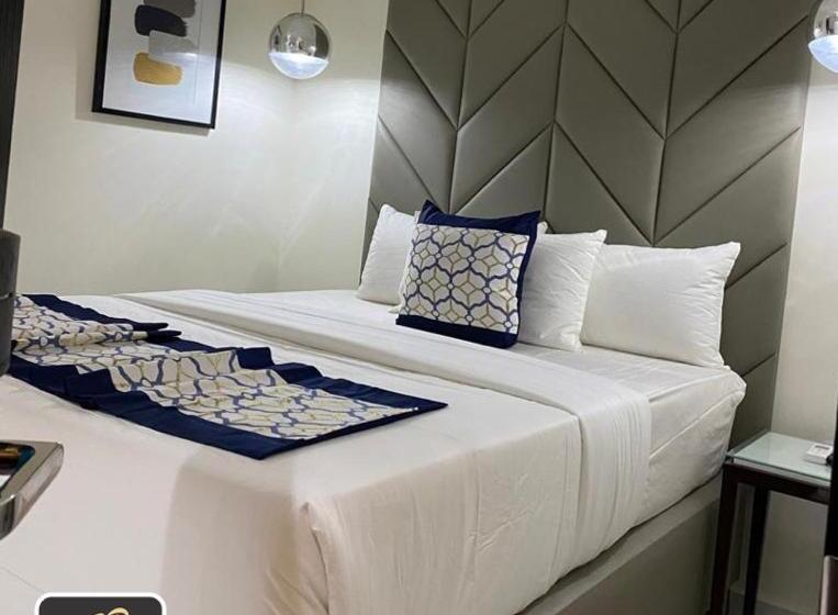 Nevada Hotel And Suites