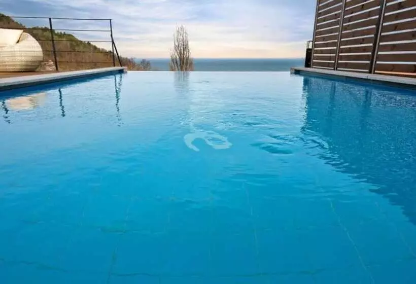 Majatalo Uljin Beatrice Pool Villa