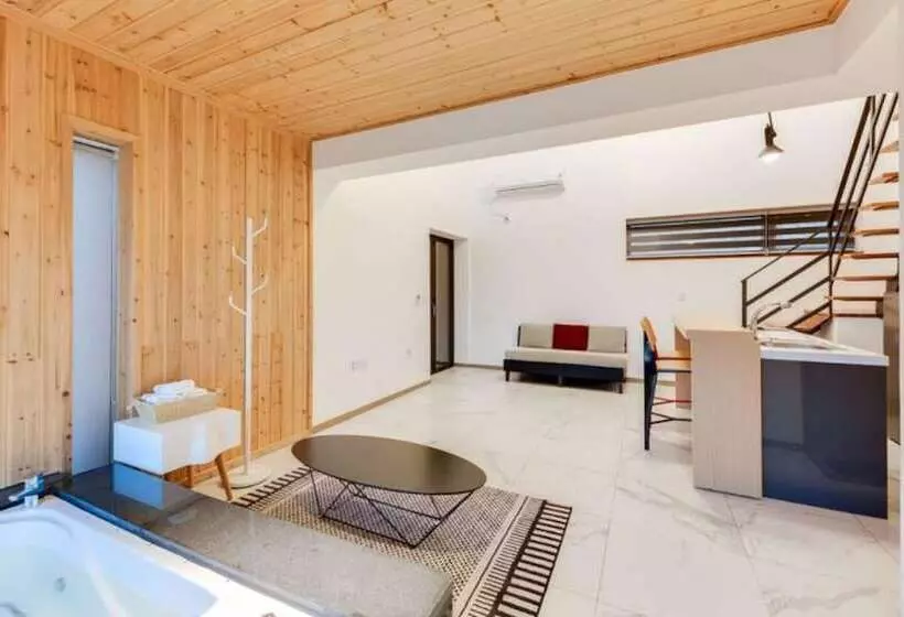 Majatalo Uljin Beatrice Pool Villa