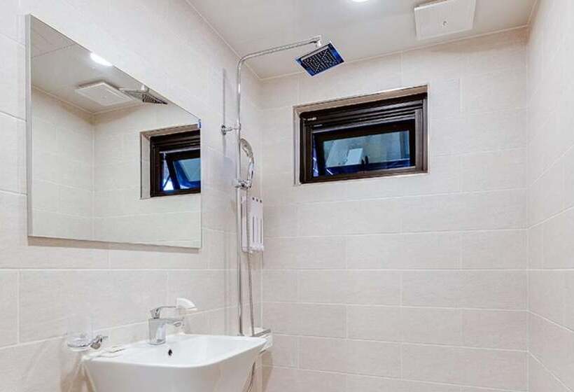 Pensione Uljin Beatrice Pool Villa