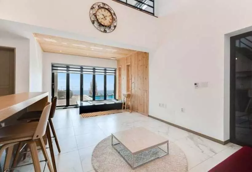 Majatalo Uljin Beatrice Pool Villa