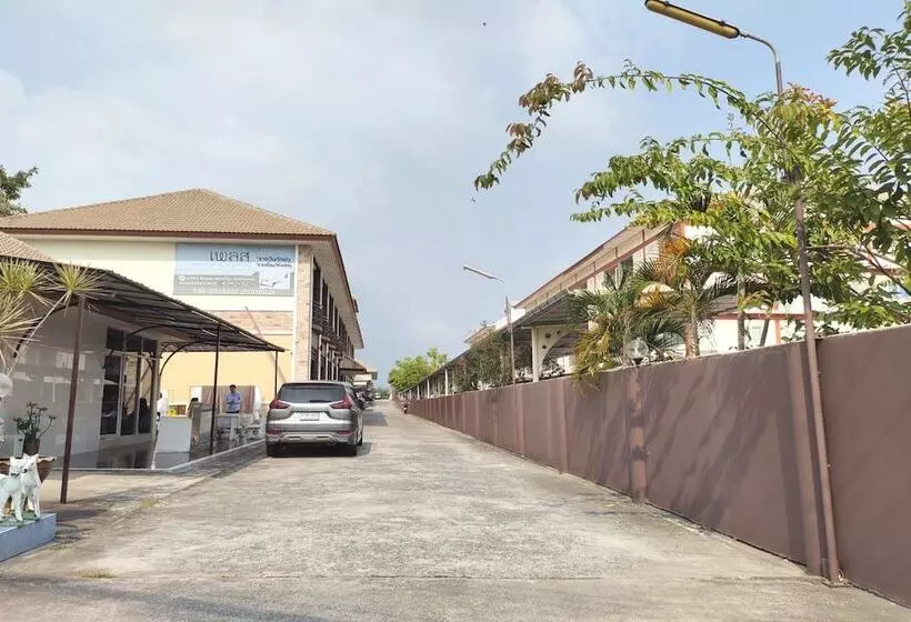 Sunee Place Hotel By Oyo