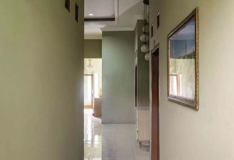 Herberge Spot On 2806 Wisma Syariah