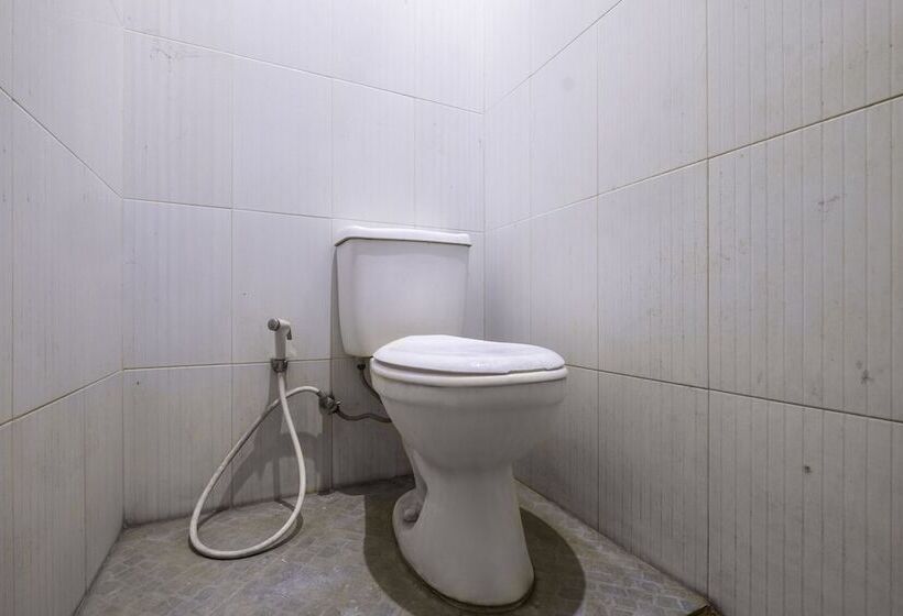 הוסטל Spot On 2806 Wisma Syariah