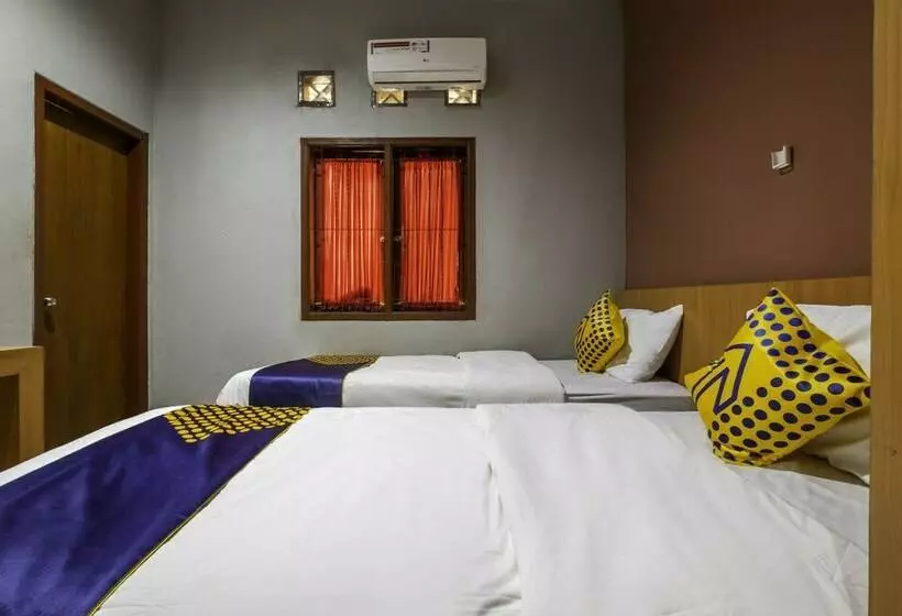 Herberge Spot On 2806 Wisma Syariah