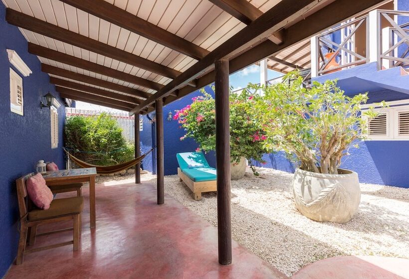 هتل Blachi Koko Apartments Bonaire