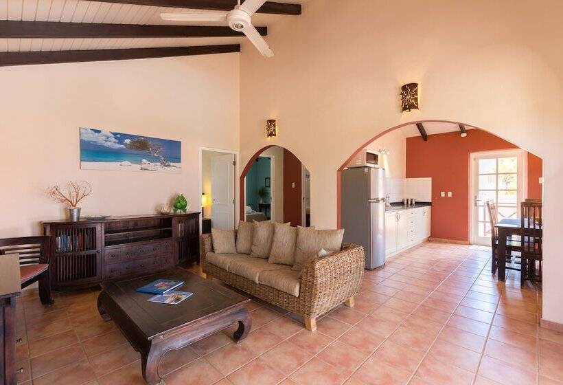 هتل Blachi Koko Apartments Bonaire