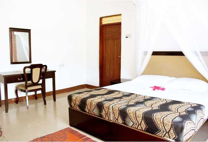 فندق Coconut Tree Village Beach Resort