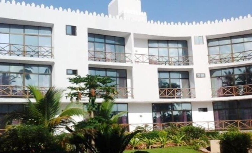 فندق Coconut Tree Village Beach Resort