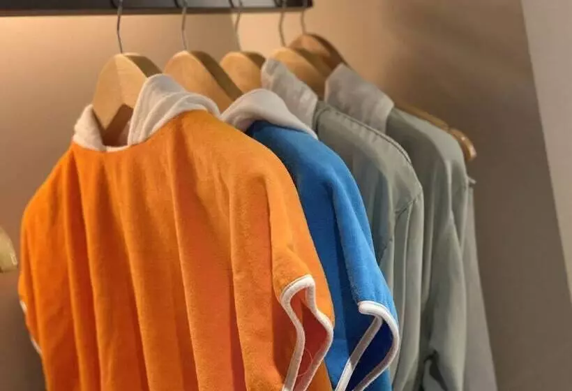 Hotelli Huanpeng By Hilton Shenzhen Baoanairport