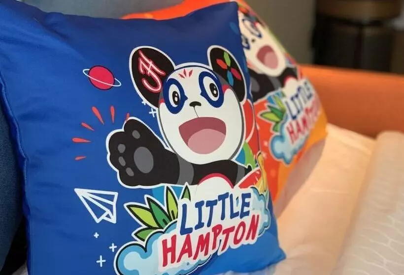 Hotelli Huanpeng By Hilton Shenzhen Baoanairport