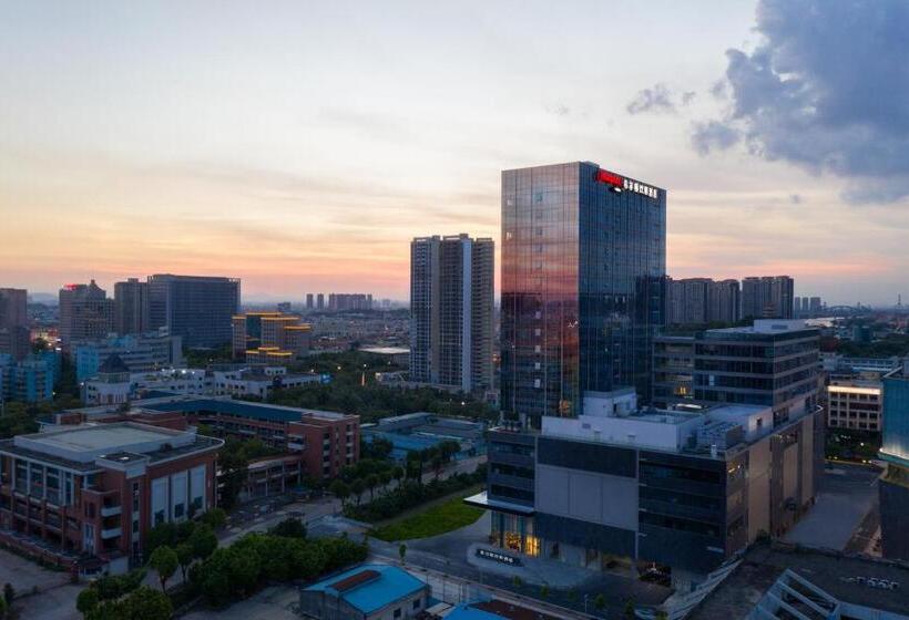 בית מלון כפרי Hampton By Hilton Zhongshan Xiaolan