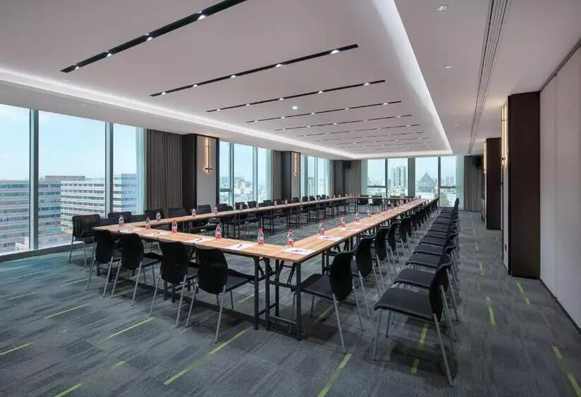 Hotelli Hampton By Hilton Zhongshan Xiaolan