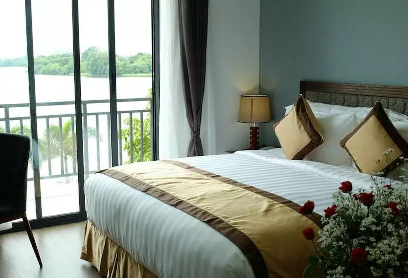 هتل Sen Yangon Lakeview