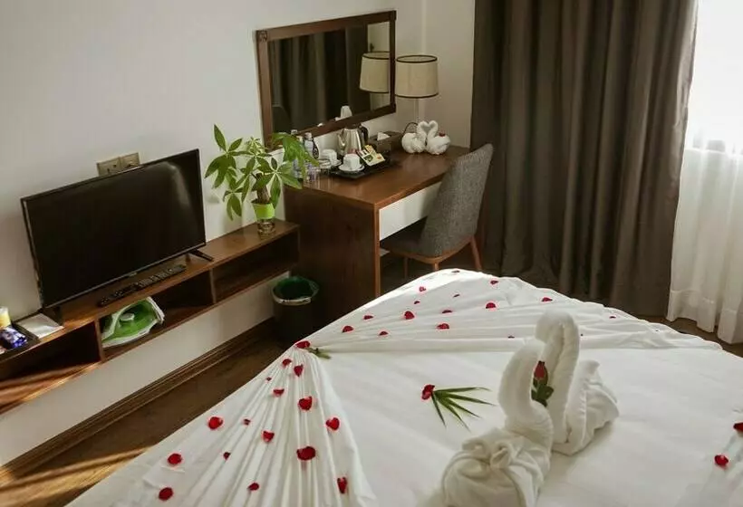 هتل Sen Yangon Lakeview