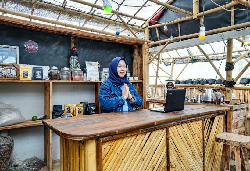 فندق Spot On 90914 Eco Tourism Desa Cipada Bukit Senyum Homestay